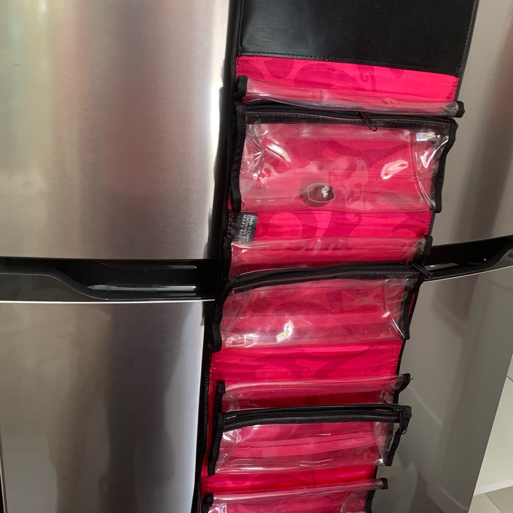 💗Mary Kay cosmetic roll up make up travel hang bag organizer, removable pockets